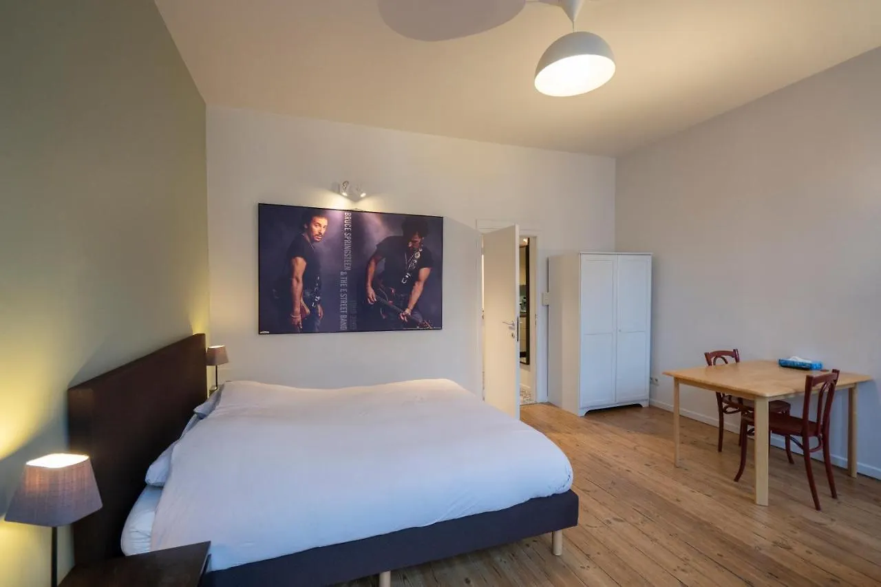 Frühstückspension Because The Night City Lodge Antwerpen