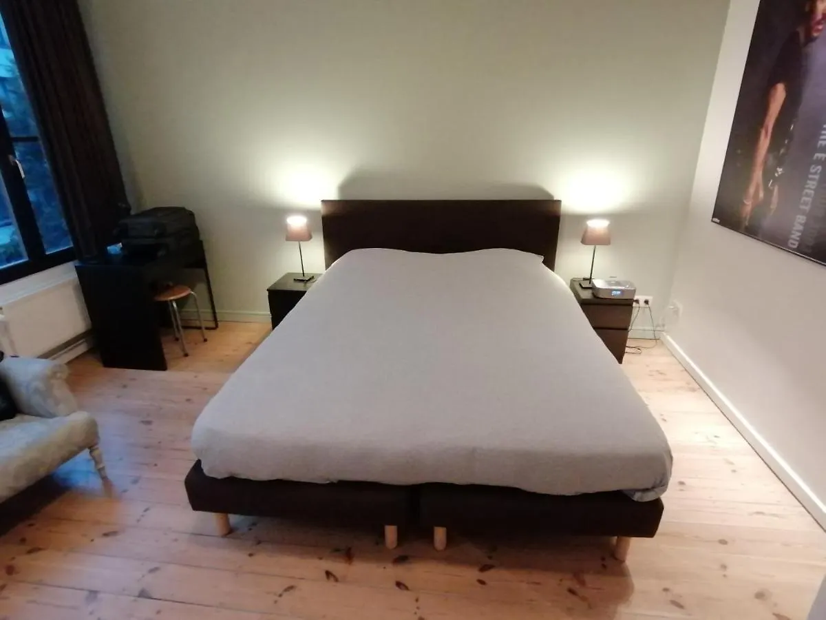 Frühstückspension Because The Night City Lodge Antwerpen