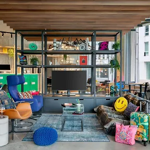 Moxy Hotel
