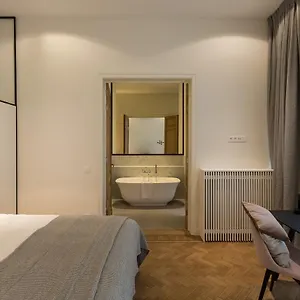 https://hotel-quatier-latin.brusselshotelsbook.com
