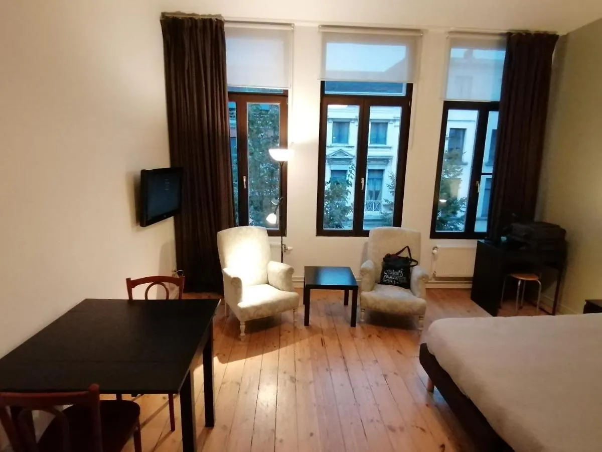 Bed & Breakfast Because The Night City Lodge Antwerp